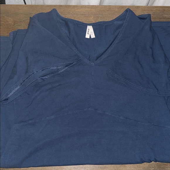 Pact women's blue cotton V-neck top - Picture 2 of 2
